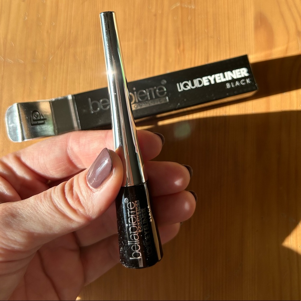 Bellapierre black liquid eyeliner